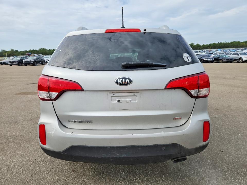 2015 Kia Sorento მანქანა იყიდება აუქციონზე, vin: 5XYKT4A79FG578829, აუქციონის ნომერი: 70540876