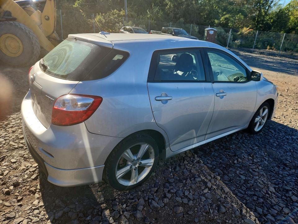 70993646 :رقم المزاد ، 2T1KE40E39C030447 vin ، 2009 Toyota Matrix مزاد بيع