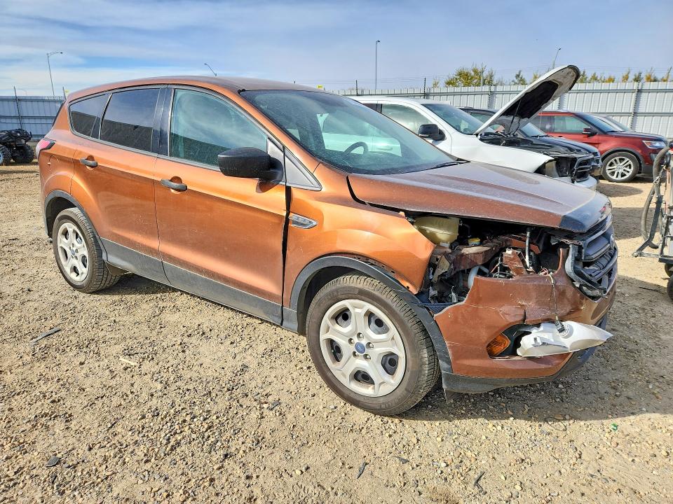 2017 Ford Escape მანქანა იყიდება აუქციონზე, vin: 1FMCU0F79HUD31746, აუქციონის ნომერი: 71406426