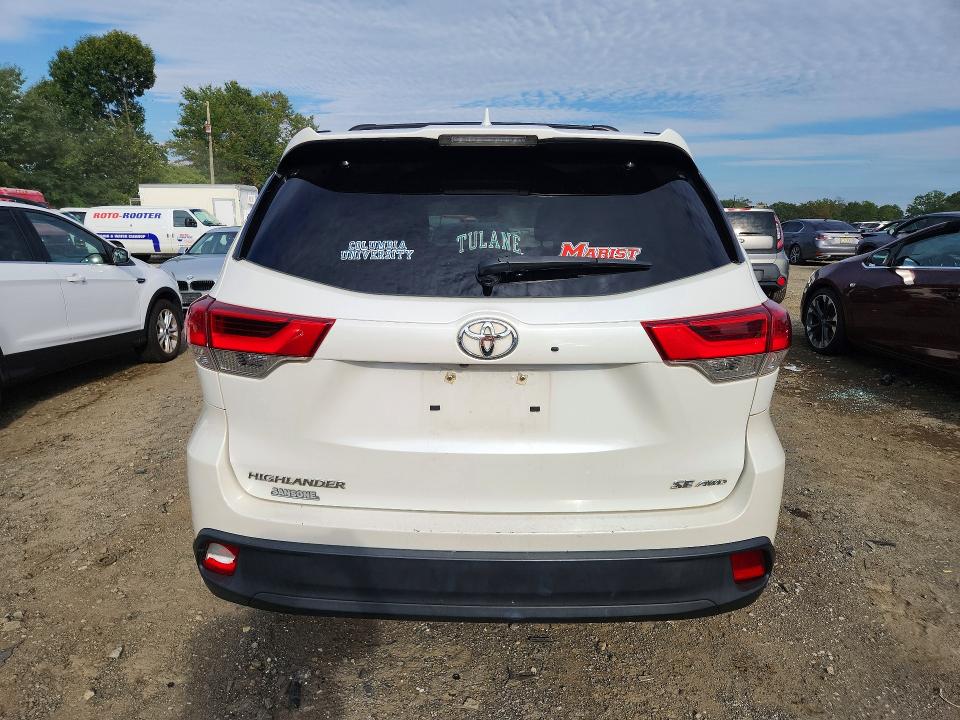 2017 Toyota Highlander მანქანა იყიდება აუქციონზე, vin: 5TDJZRFH5HS386239, აუქციონის ნომერი: 70701216