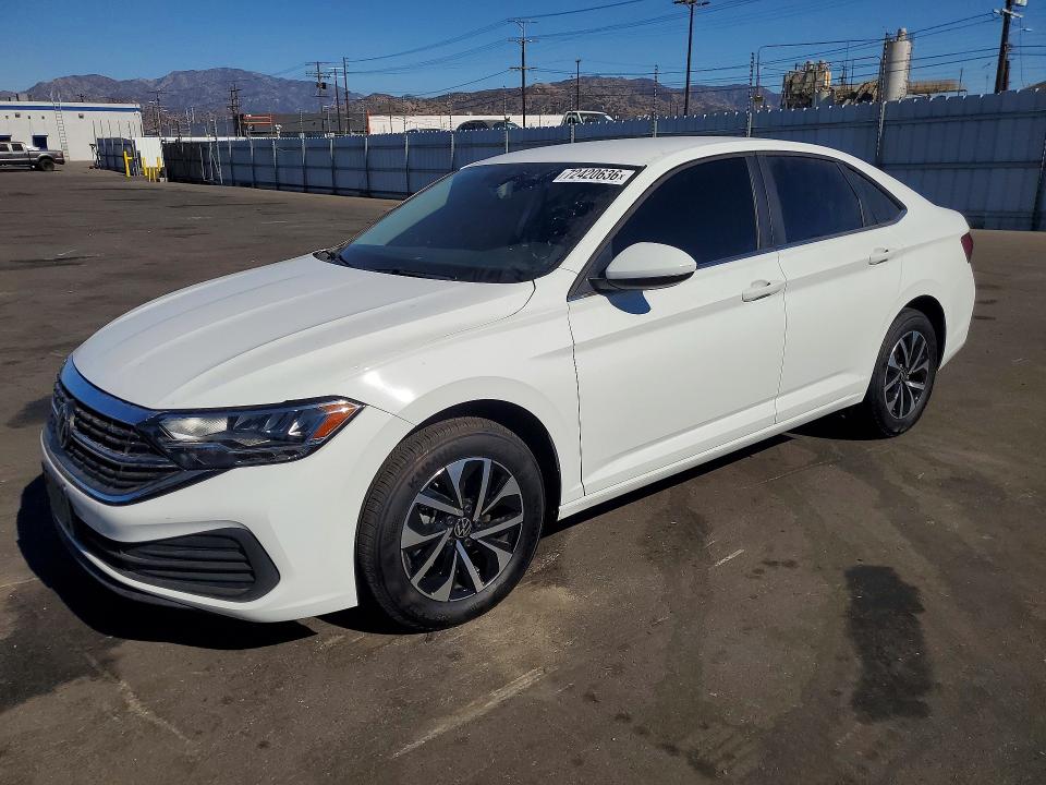 Продажа на аукционе авто 2024 Volkswagen Jetta, vin: 3VW5M7BU9RM100382, номер лота: 72420636