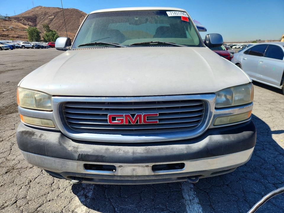 71451796 :رقم المزاد ، 1GTHC29G92E173480 vin ، 2002 Gmc Sierra مزاد بيع