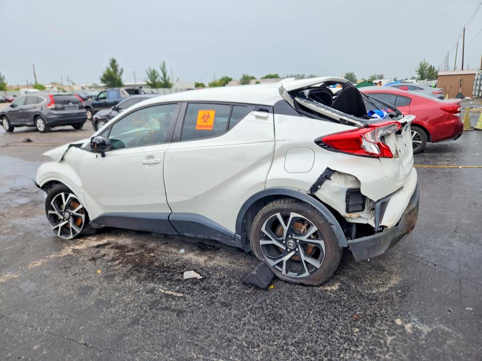 2020 Toyota C-hr მანქანა იყიდება აუქციონზე, vin: NMTKHMBX5LR107077, აუქციონის ნომერი: 70316666