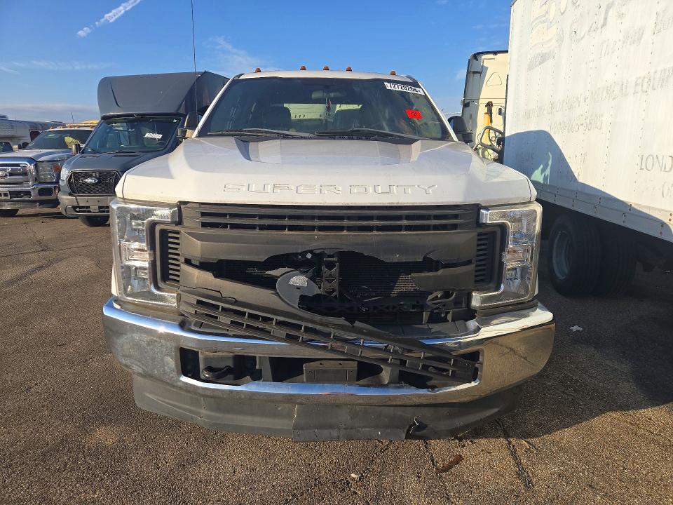 Продаж на аукціоні авто 2018 Ford F350, vin: 1FD8W3HT8JEC98153, номер лоту: 72720266