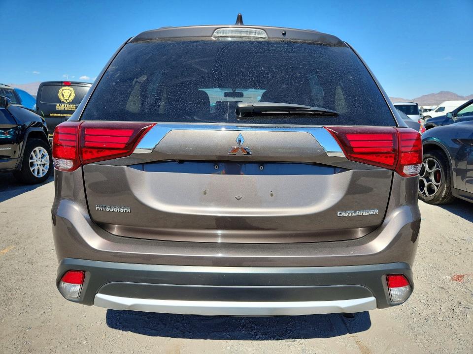 Продаж на аукціоні авто 2017 Mitsubishi Outlander, vin: JA4AD2A38HZ041927, номер лоту: 71819506