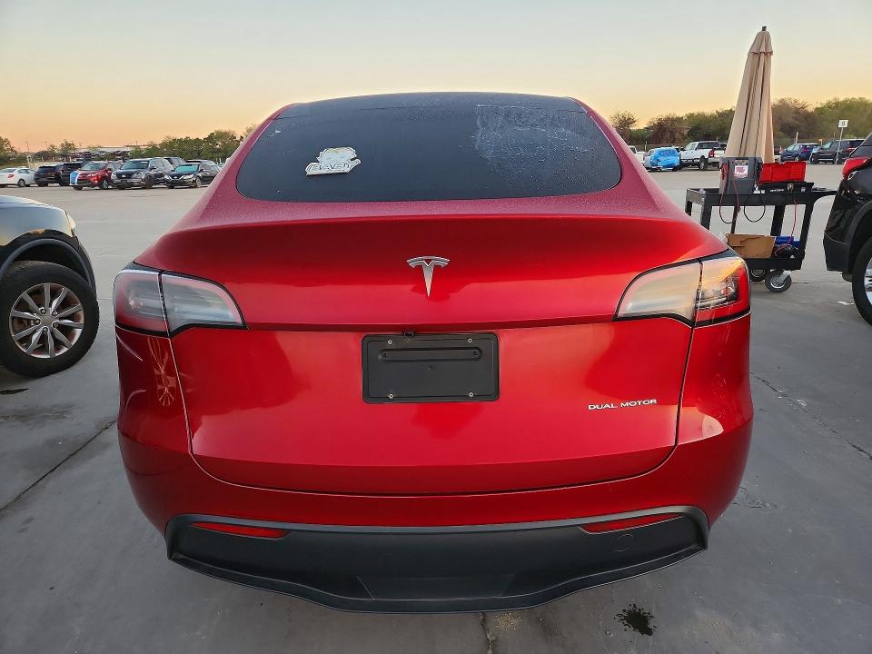 Продажа на аукционе авто 2025 Tesla Model Y, vin: 7SAYGDEE4SA369460, номер лота: 70562366