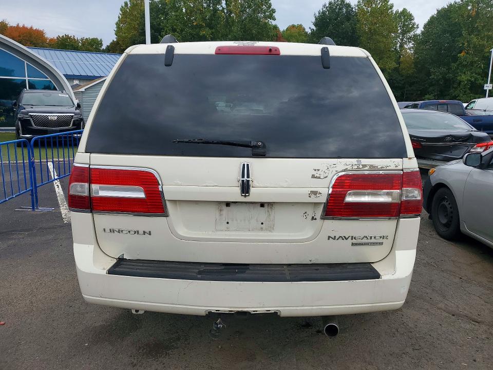 2008 Lincoln Navigator მანქანა იყიდება აუქციონზე, vin: 5LMFU285X8LJ01723, აუქციონის ნომერი: 69676526