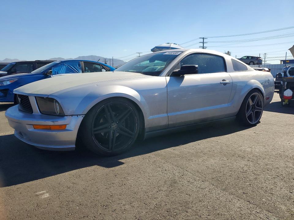2005 Ford Mustang მანქანა იყიდება აუქციონზე, vin: 1ZVFT80N855196711, აუქციონის ნომერი: 71682486