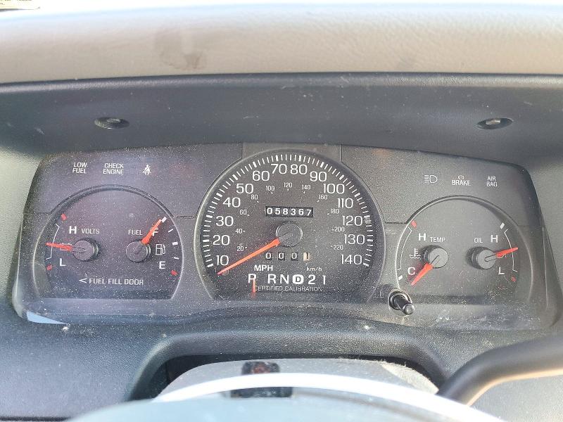 Продаж на аукціоні авто 2002 Ford Crown Victoria, vin: 2FAFP71W92X158851, номер лоту: 73825216