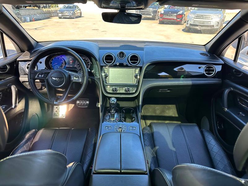 2017 Bentley Bentayga მანქანა იყიდება აუქციონზე, vin: SJAAC2ZV0HC016071, აუქციონის ნომერი: 71785046