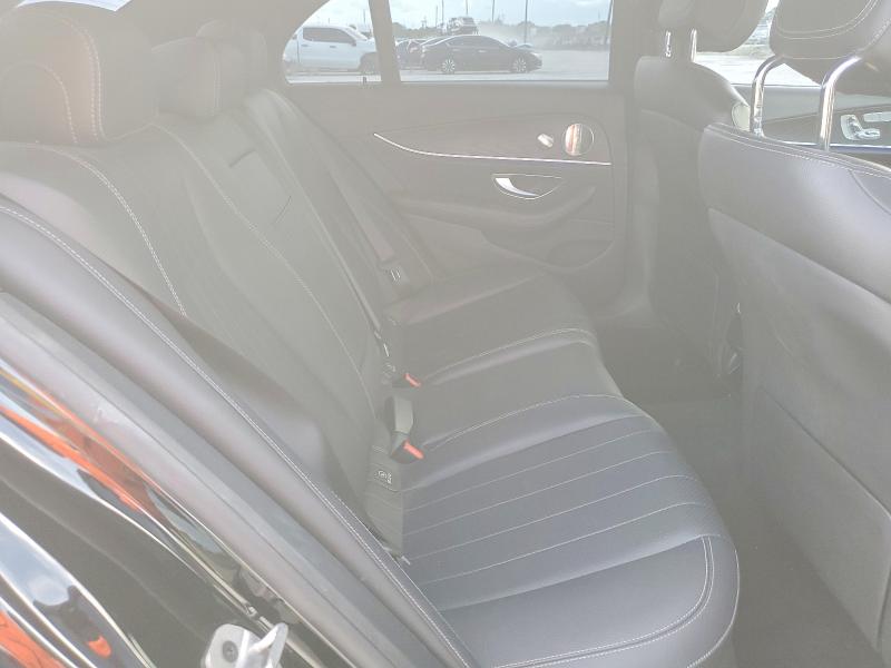 71717906 :رقم المزاد ، W1KZF8EB4PB132455 vin ، 2023 Mercedes-benz E مزاد بيع