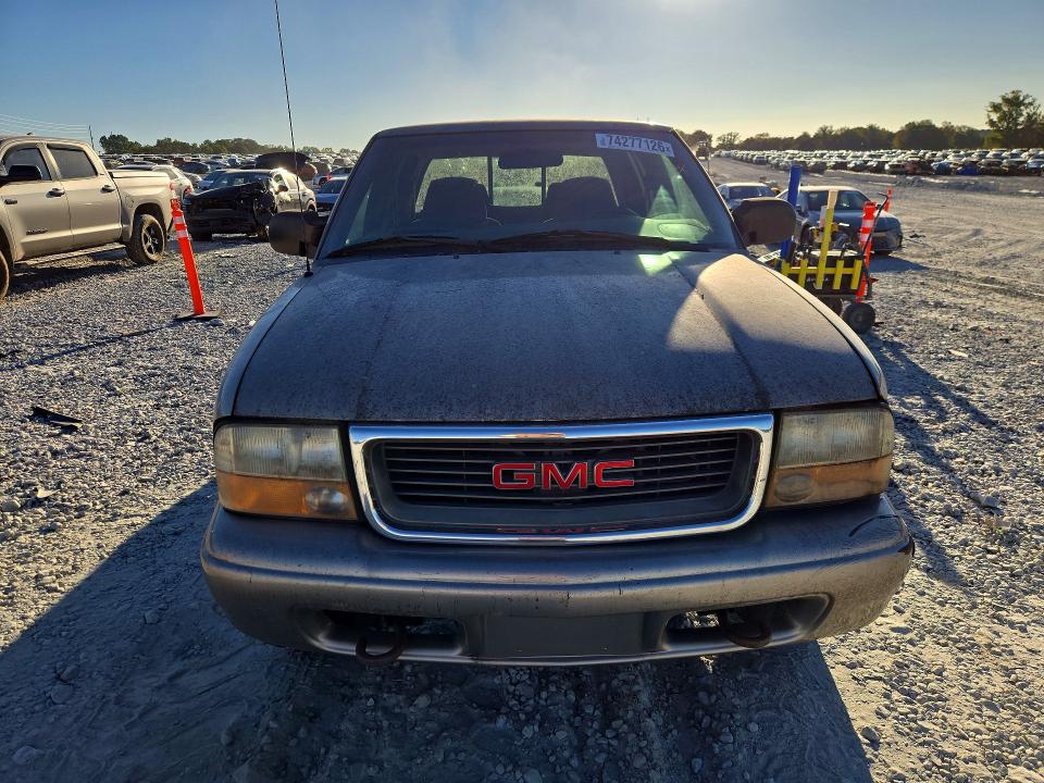 2002 Gmc Sonoma მანქანა იყიდება აუქციონზე, vin: 1GTDT13WX2K215827, აუქციონის ნომერი: 74277126