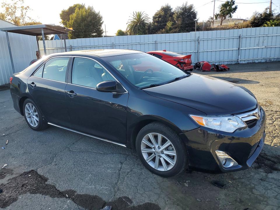 72723296 :رقم المزاد ، 4T4BF1FK3ER389496 vin ، 2014 Toyota Camry مزاد بيع