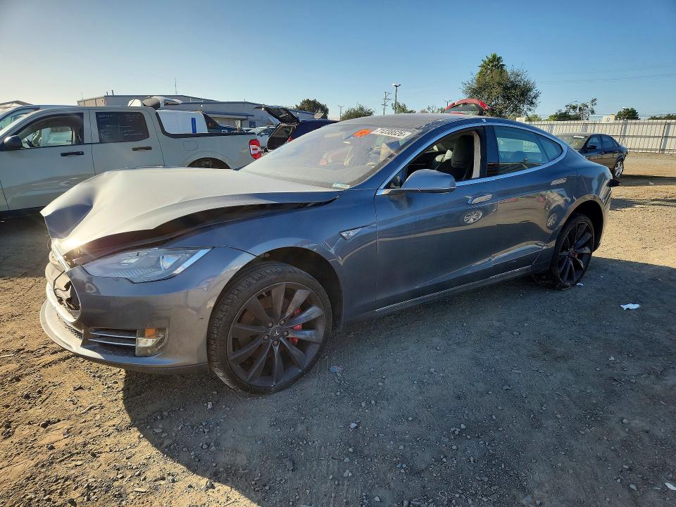 Продажа на аукционе авто 2014 Tesla Model S, vin: 5YJSA1H16EFP36362, номер лота: 71238526
