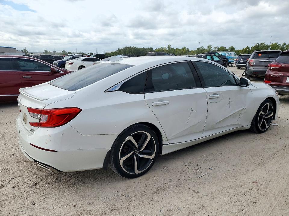 Продажа на аукционе авто 2018 Honda Accord, vin: 1HGCV2F31JA051385, номер лота: 72570816