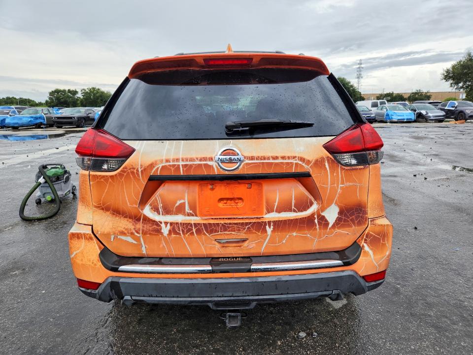 70832856 :رقم المزاد ، 5N1AT2MV8JC796375 vin ، 2018 Nissan Rogue مزاد بيع