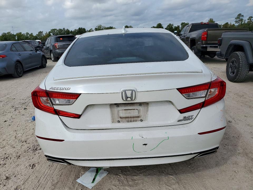Продажа на аукционе авто 2018 Honda Accord, vin: 1HGCV2F31JA051385, номер лота: 72570816