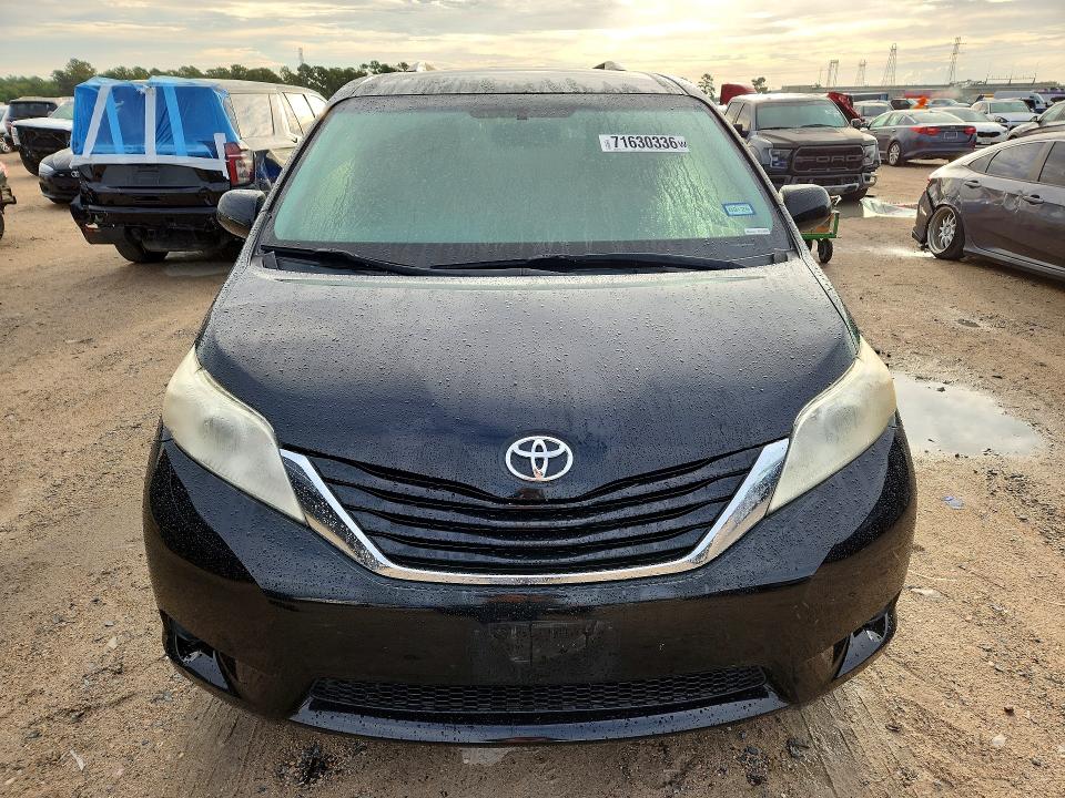 Продажа на аукционе авто 2014 Toyota Sienna, vin: 5TDKK3DC2ES496819, номер лота: 71630336