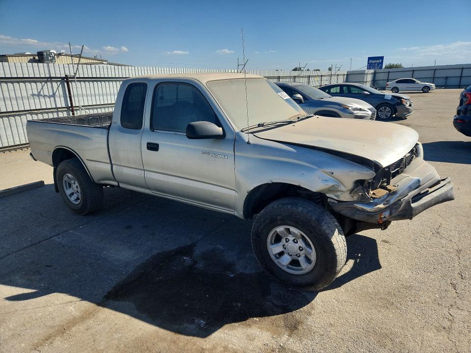 68364076 :رقم المزاد ، 5TESN92N7YZ708538 vin ، 2000 Toyota Tacoma مزاد بيع