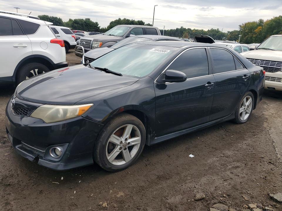 70949506 :رقم المزاد ، 4T1BF1FK3CU075922 vin ، 2012 Toyota Camry مزاد بيع