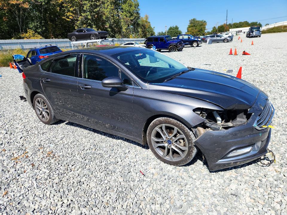 72491526 :رقم المزاد ، 3FA6P0HD5HR226484 vin ، 2017 Ford Fusion مزاد بيع