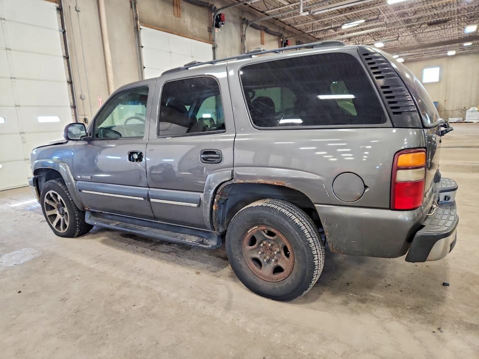 71412136 :رقم المزاد ، 1GNEK13ZX2J220136 vin ، 2002 Chevrolet Tahoe مزاد بيع