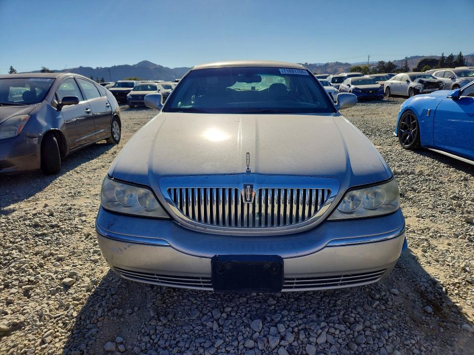 Продажа на аукционе авто 2007 Lincoln Town Car, vin: 1LNHM81W17Y620971, номер лота: 71891706