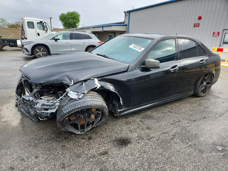 Продажа на аукционе авто 2013 Mercedes-benz C, vin: WDDGF7HB3DA807355, номер лота: 71003736