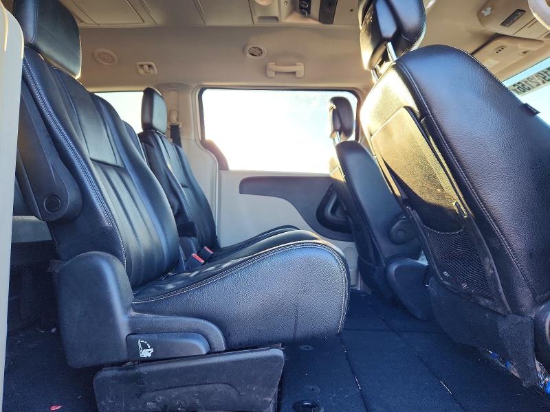 71932156 :رقم المزاد ، 2C4RC1BG2ER236239 vin ، 2014 Chrysler Town & Country مزاد بيع