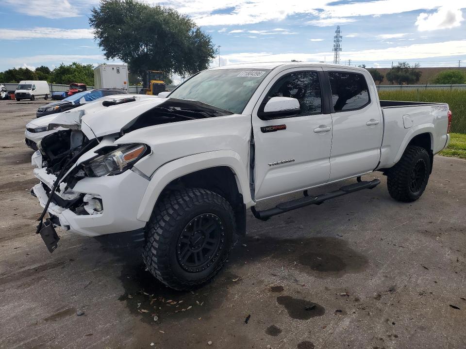 Aukcja sprzedaży 2017 Toyota Tacoma, vin: 5TFDZ5BN5HX023970, numer aukcji: 71804396