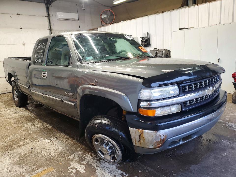 Продаж на аукціоні авто 2000 Chevrolet Silverado, vin: 1GCGK29U0YE304079, номер лоту: 72964006