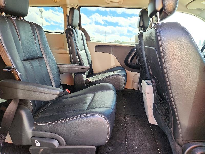 73127666 :رقم المزاد ، 2C4RC1BG5GR187606 vin ، 2016 Chrysler Town & Country مزاد بيع