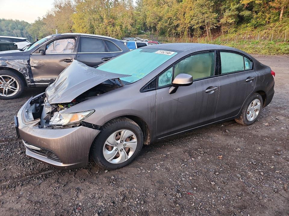 Auction sale of the 2013 Honda Civic, vin: 19XFB2F56DE202115, lot number: 71152146