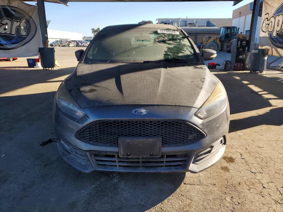2016 Ford Focus მანქანა იყიდება აუქციონზე, vin: 1FADP3L96GL324996, აუქციონის ნომერი: 72740086