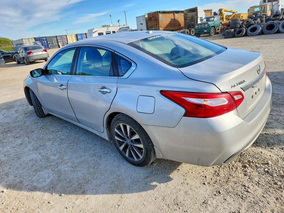 Продаж на аукціоні авто 2017 Nissan Altima, vin: 1N4AL3AP4HN343746, номер лоту: 72005236