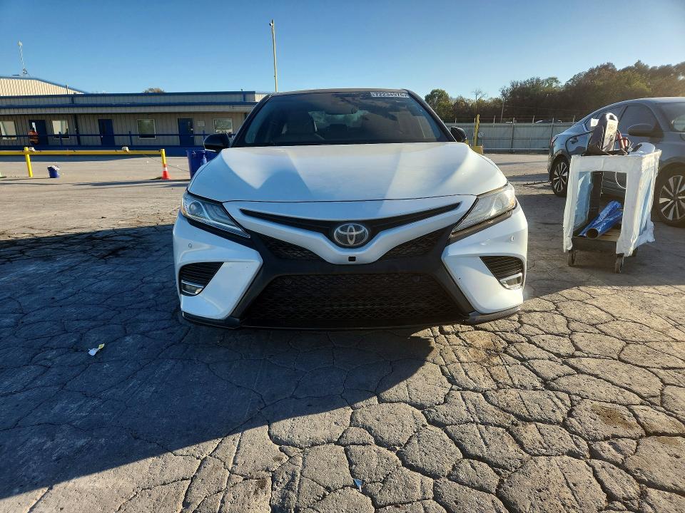 2018 Toyota Camry მანქანა იყიდება აუქციონზე, vin: 4T1BZ1HK5JU001855, აუქციონის ნომერი: 72234976