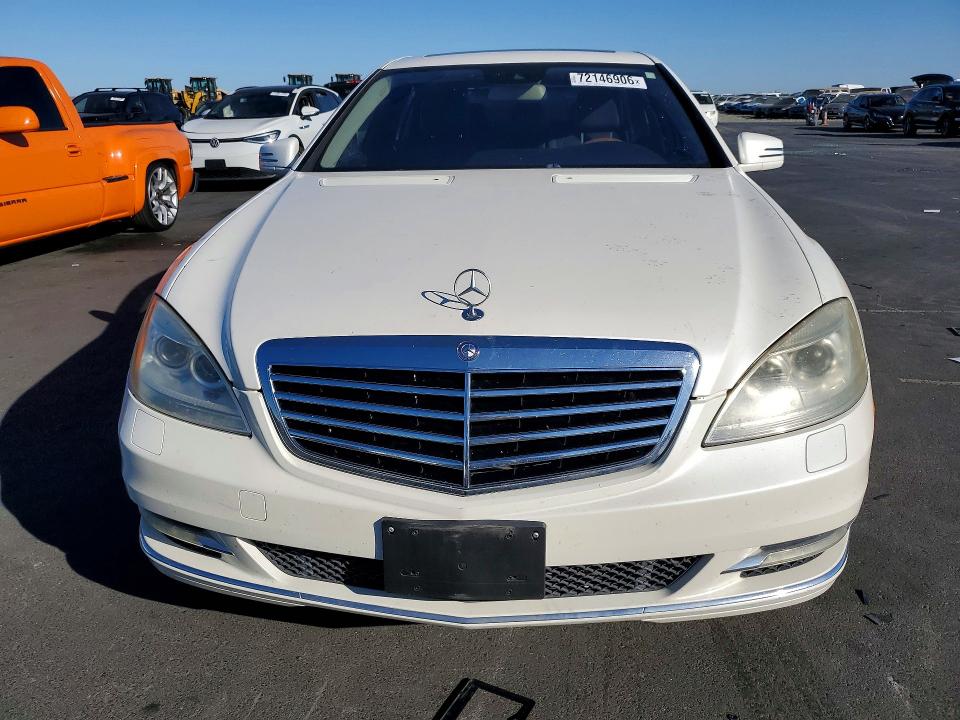 2011 Mercedes-benz S მანქანა იყიდება აუქციონზე, vin: WDDNG7BB7BA389280, აუქციონის ნომერი: 72146906