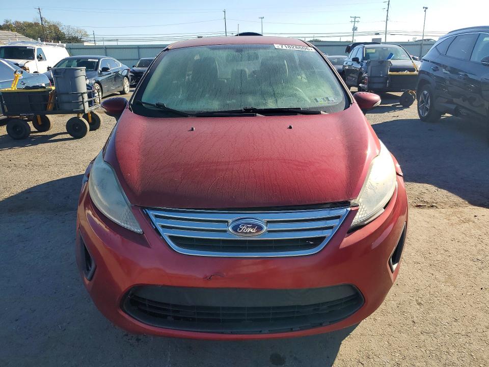 71828606 :رقم المزاد ، 3FADP4BJ2DM202969 vin ، 2013 Ford Fiesta مزاد بيع