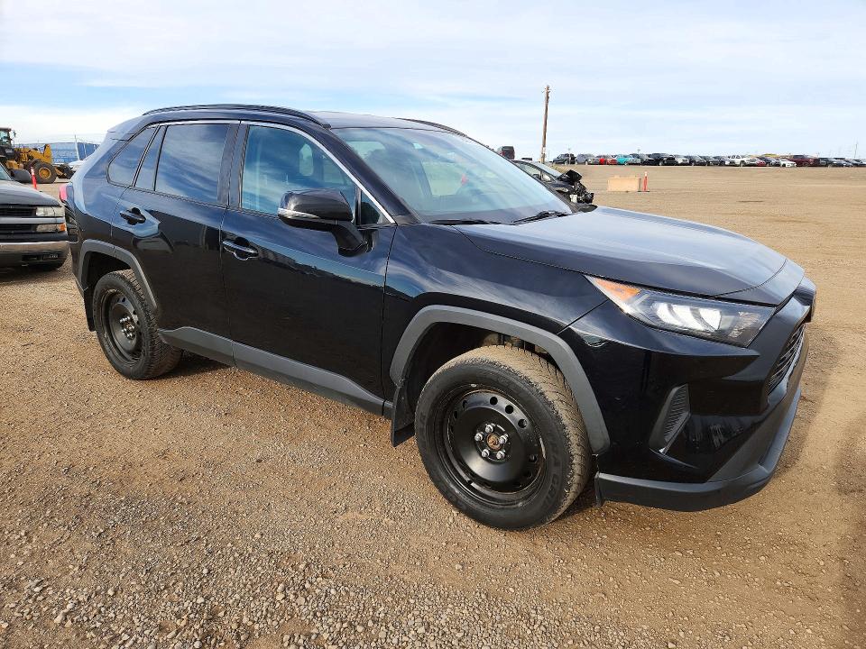 2021 Toyota Rav4 მანქანა იყიდება აუქციონზე, vin: 2T3B1RFV5MC232139, აუქციონის ნომერი: 72444136