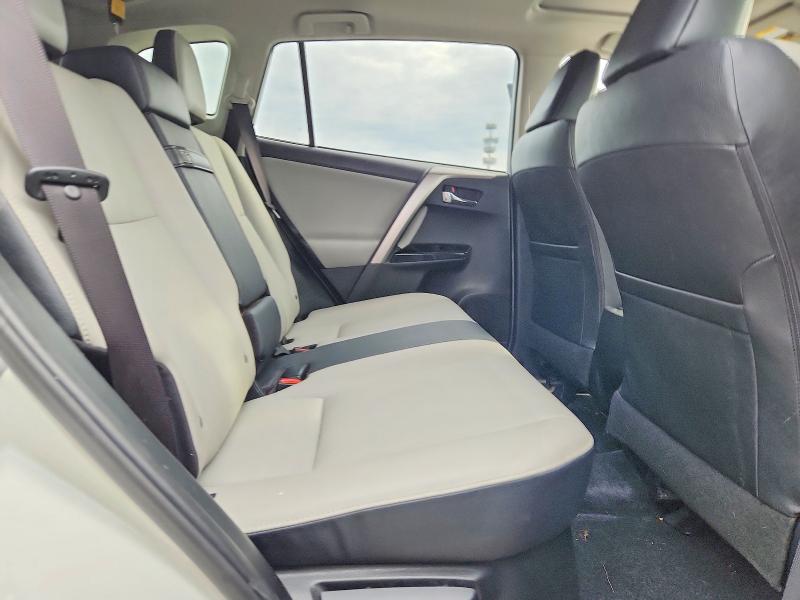 71391186 :رقم المزاد ، JTMDJREV8HD132631 vin ، 2017 Toyota Rav4 Hv مزاد بيع