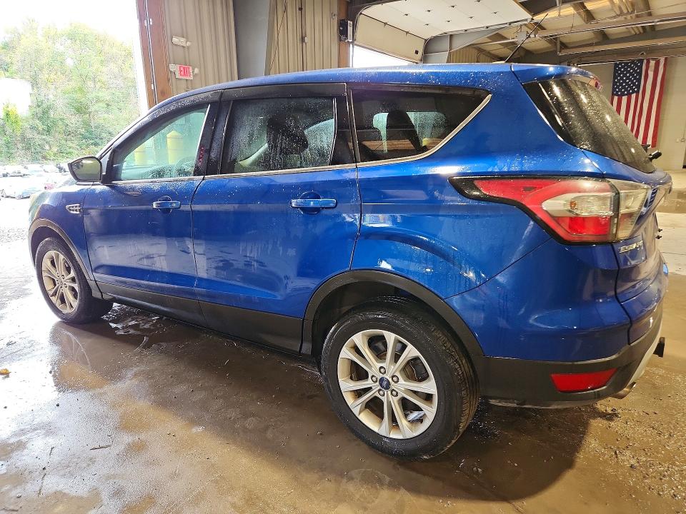 71468606 :رقم المزاد ، 1FMCU9G9XHUA11422 vin ، 2017 Ford Escape مزاد بيع