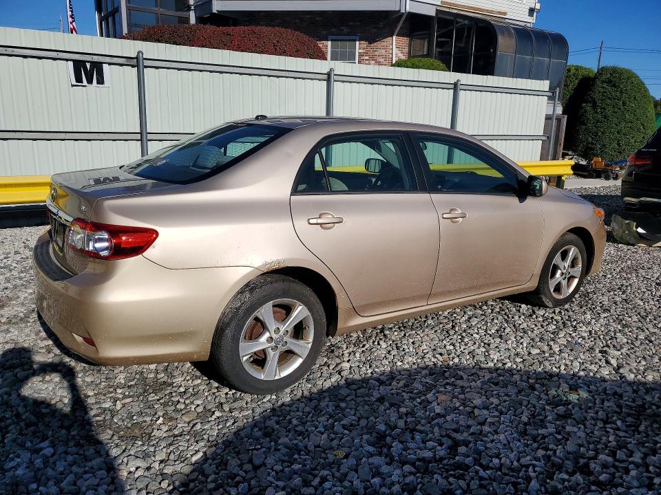 72768796 :رقم المزاد ، 2T1BU4EE7CC827674 vin ، 2012 Toyota Corolla مزاد بيع