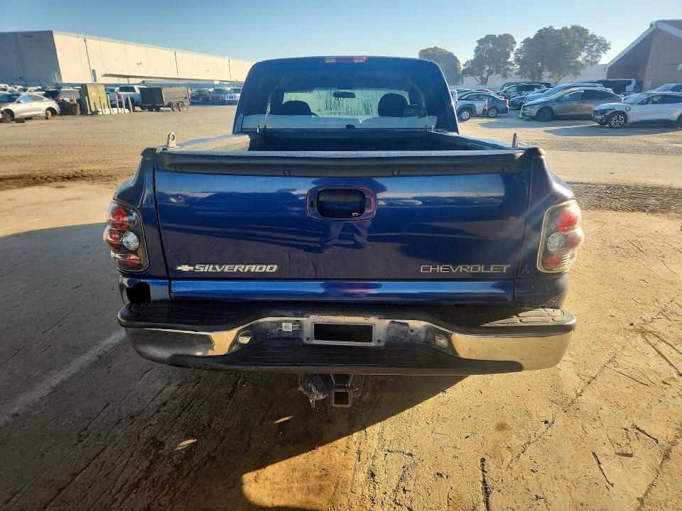 Продажа на аукционе авто 2000 Chevrolet Silverado, vin: 2GCEC19T8Y1318660, номер лота: 71721206