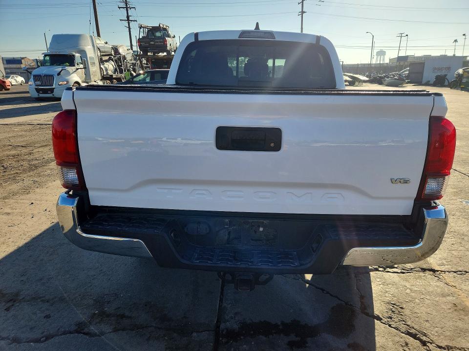 72421616 :رقم المزاد ، 5TFAZ5CN3MX104283 vin ، 2021 Toyota Tacoma مزاد بيع