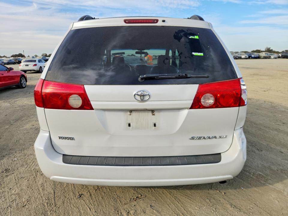 71847436 :رقم المزاد ، 5TDZK22C57S039128 vin ، 2007 Toyota Sienna مزاد بيع