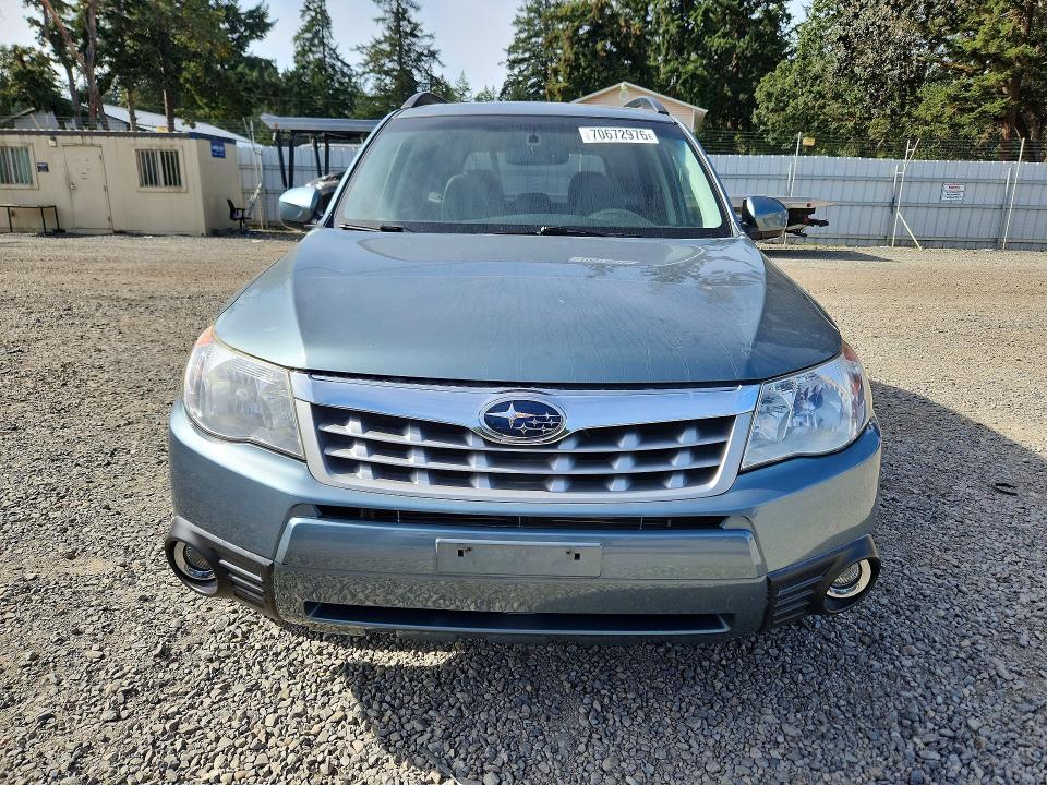 70672976 :رقم المزاد ، JF2SHAEC8CH469810 vin ، 2012 Subaru Forester مزاد بيع