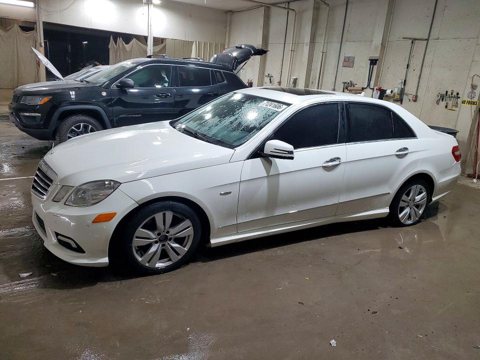 2011 Mercedes-benz E მანქანა იყიდება აუქციონზე, vin: WDDHF2EB8BA310620, აუქციონის ნომერი: 71241606