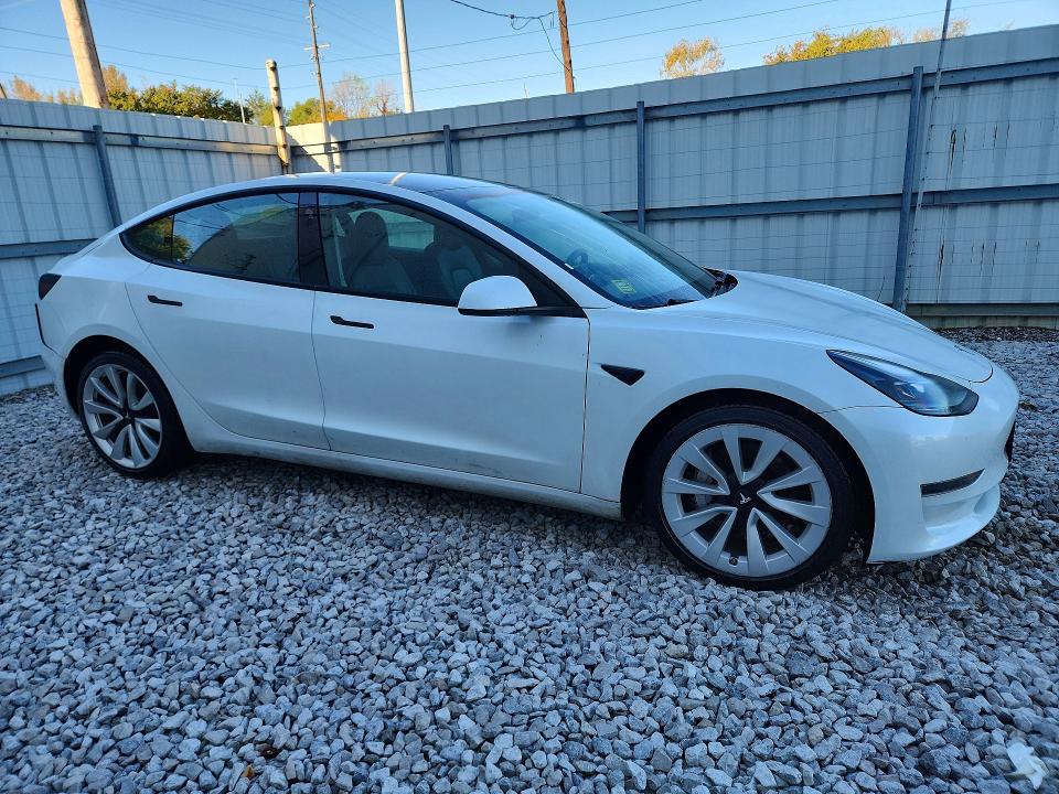 Продажа на аукционе авто 2023 Tesla Model 3, vin: 5YJ3E1EA6PF449281, номер лота: 71743026