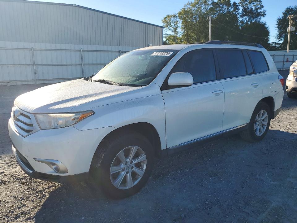 2011 Toyota Highlander მანქანა იყიდება აუქციონზე, vin: 5TDZA3EH8BS016550, აუქციონის ნომერი: 71878276