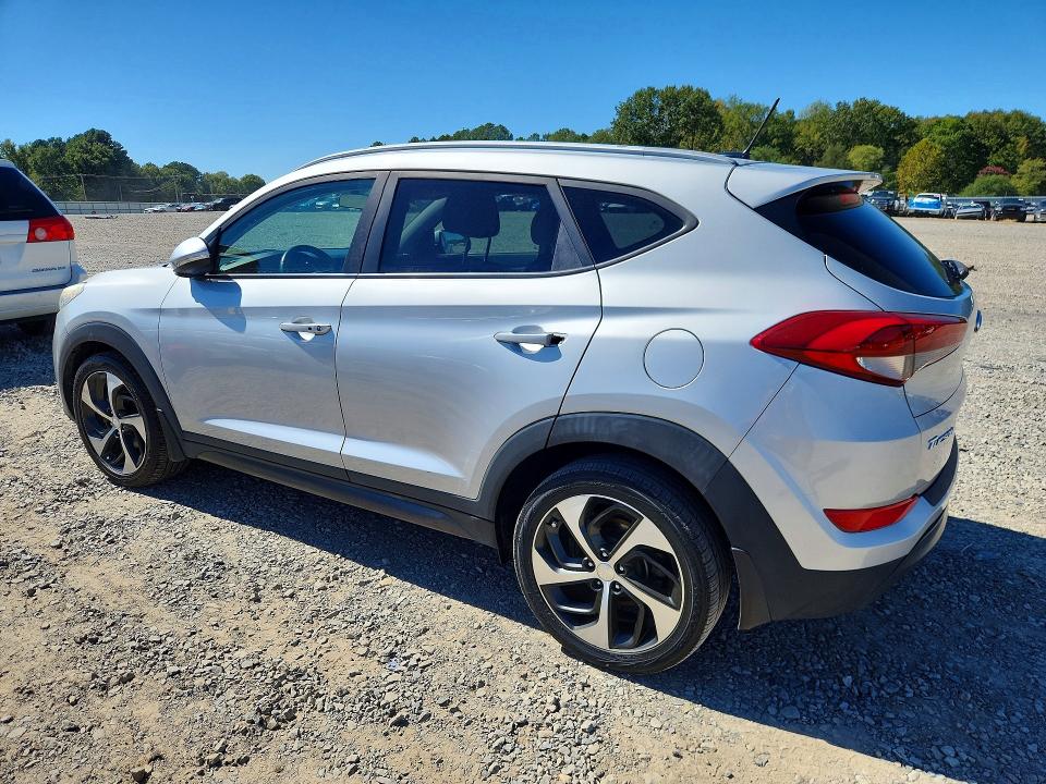 2016 Hyundai Tucson მანქანა იყიდება აუქციონზე, vin: KM8J33A21GU204012, აუქციონის ნომერი: 71415176
